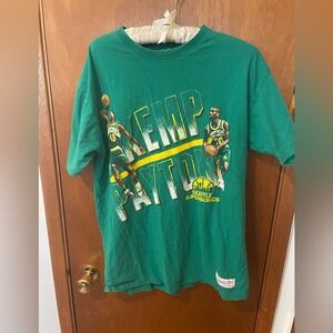 Vintage Y2K Mitchell and Ness Seattle Supersonics Shawn Kemp and Gary Payton Tee